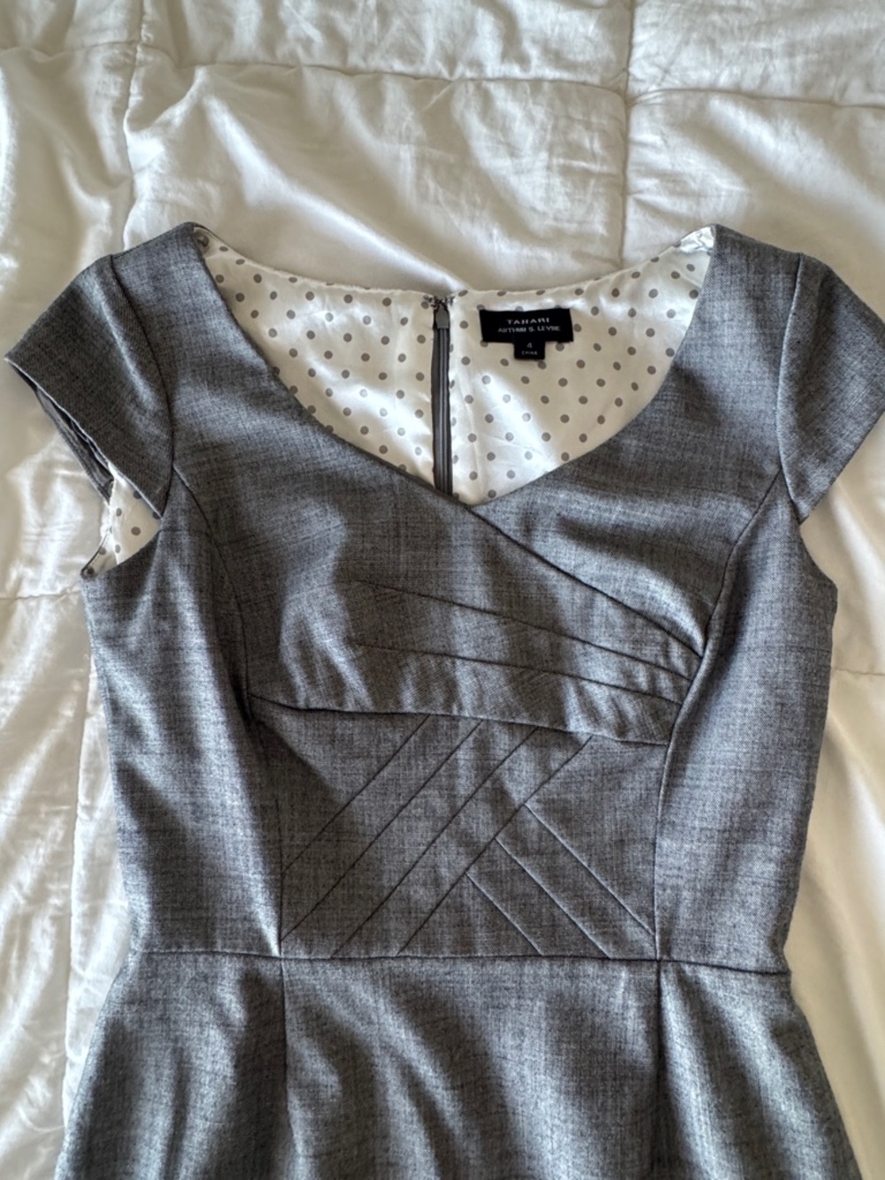 Tahari Arthur S. Levine Gray Wool Blend Cap Sleeve Sheath Dress Size 4 - Picture 7 of 13